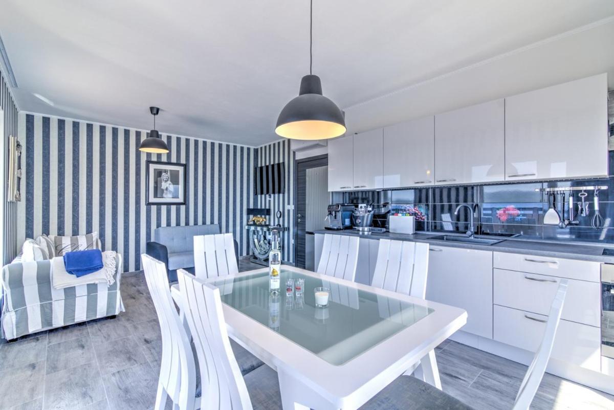 Villa Belissima Vista Mare Selce Kültér fotó